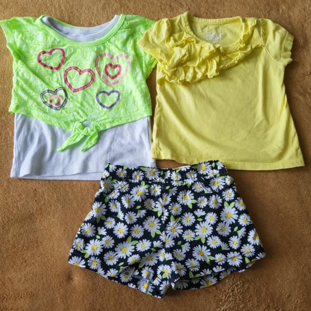 BUNDLE OF TOP AND SHORT SIZE 18M-24M-2T